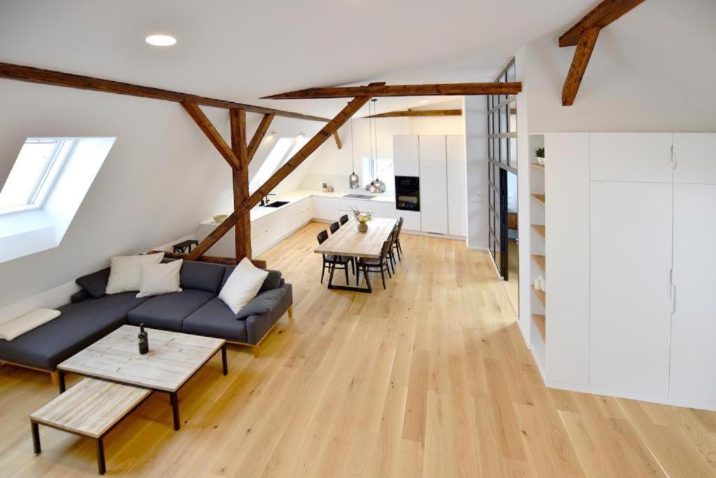 Apartman 1901 Trencin Luaran gambar